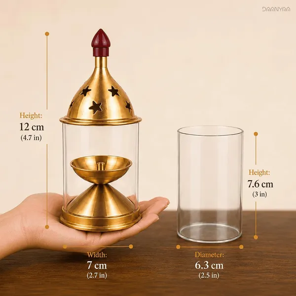 Brass_Oil_Lamp_With_Glass_Shade