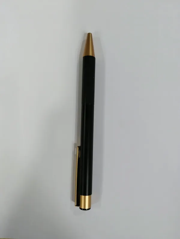 Black_Gold-Tone_Ballpoint_Pen_With_Clip