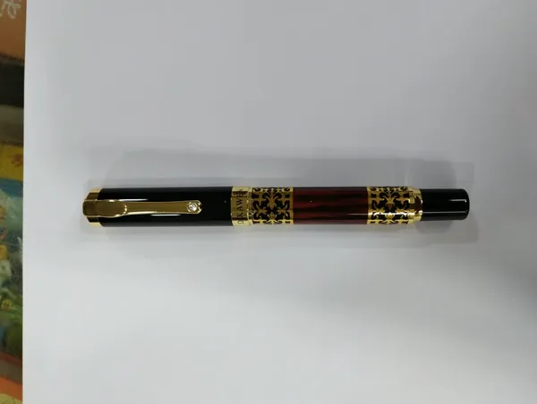 Black_Gold-Tone_Ornate_Capped_Roller_Pen