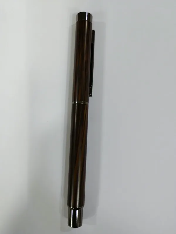 Brown_Wood-Grain_Roller_Pen_With_Clip