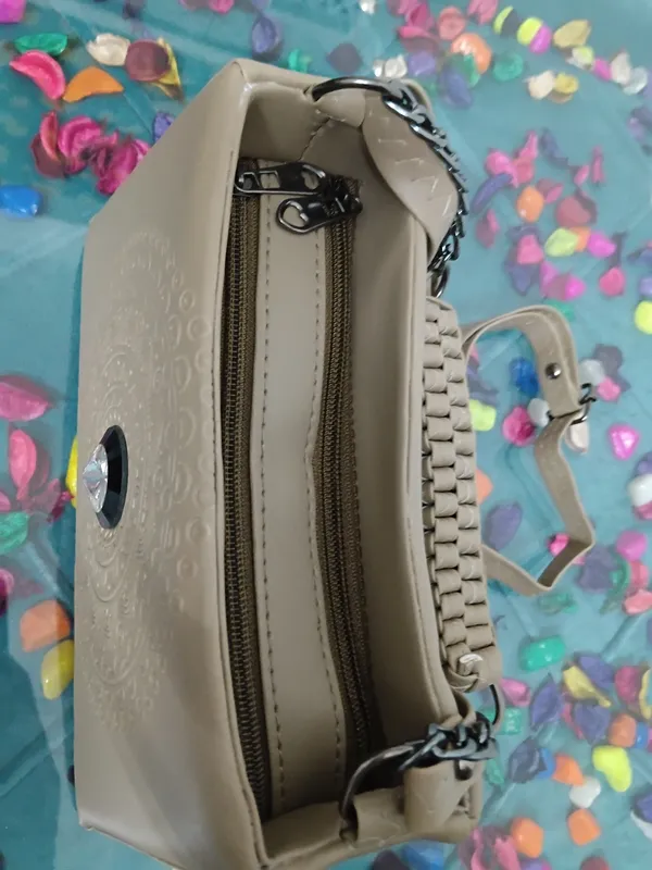Beige_Synthetic_Leather_Embossed_Sling_Handbag_For_Women