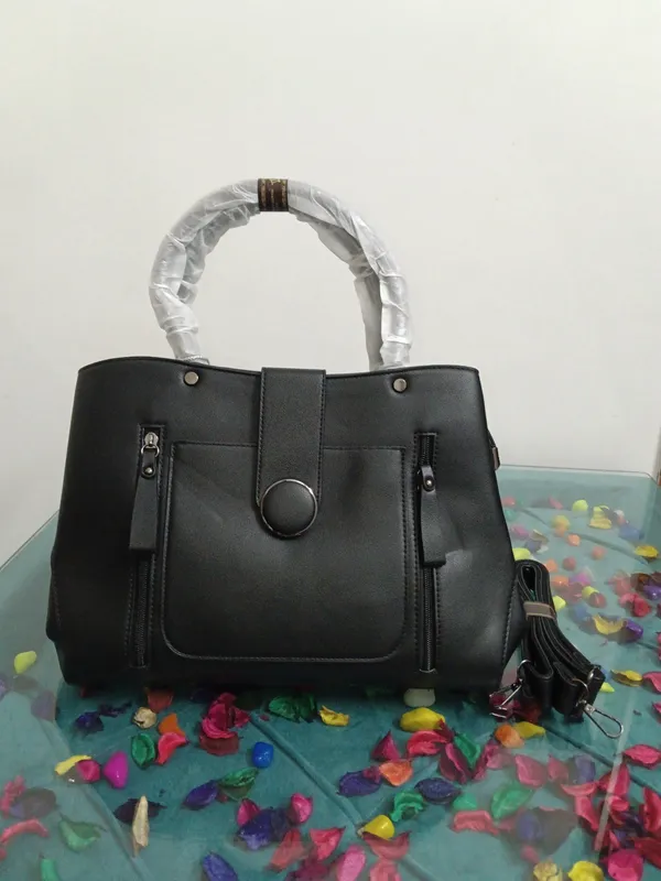 Black_Faux_Leather_Structured_Tote_Handbag_For_Women