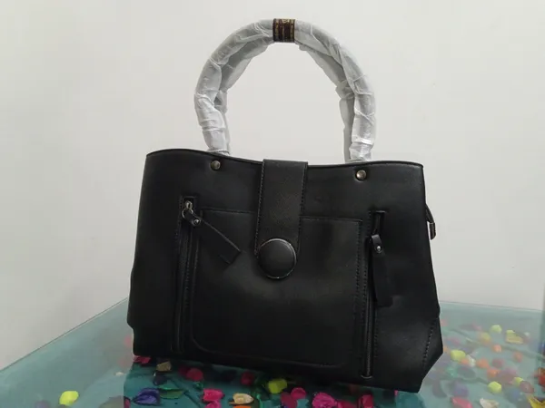 Black_Faux_Leather_Structured_Tote_Handbag_For_Women