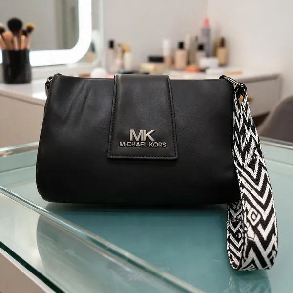 Black_Synthetic_Leather_Structured_Shoulder_Bag_For_Women