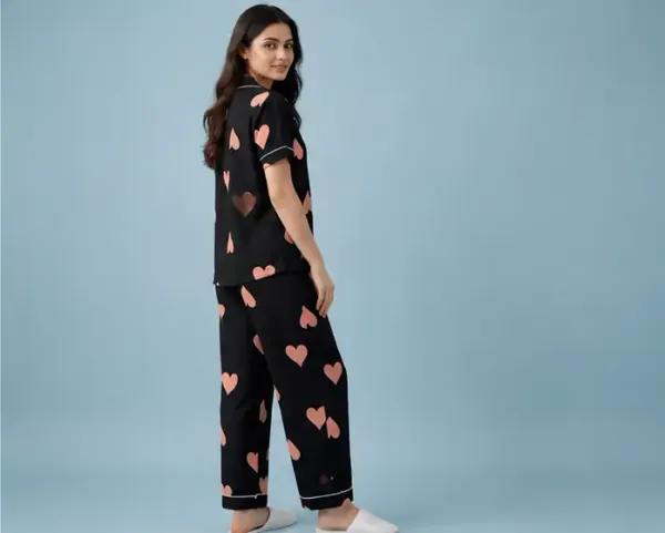Black_Cotton_Heart_Print_Nightwear_Set_For_Women