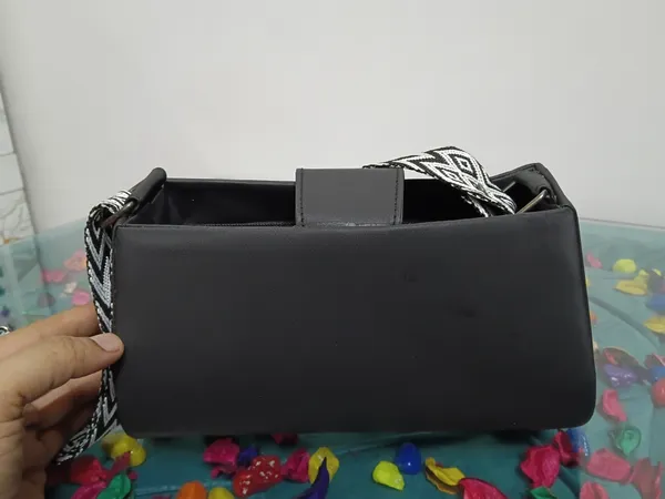 Black_Synthetic_Leather_Structured_Shoulder_Bag_For_Women