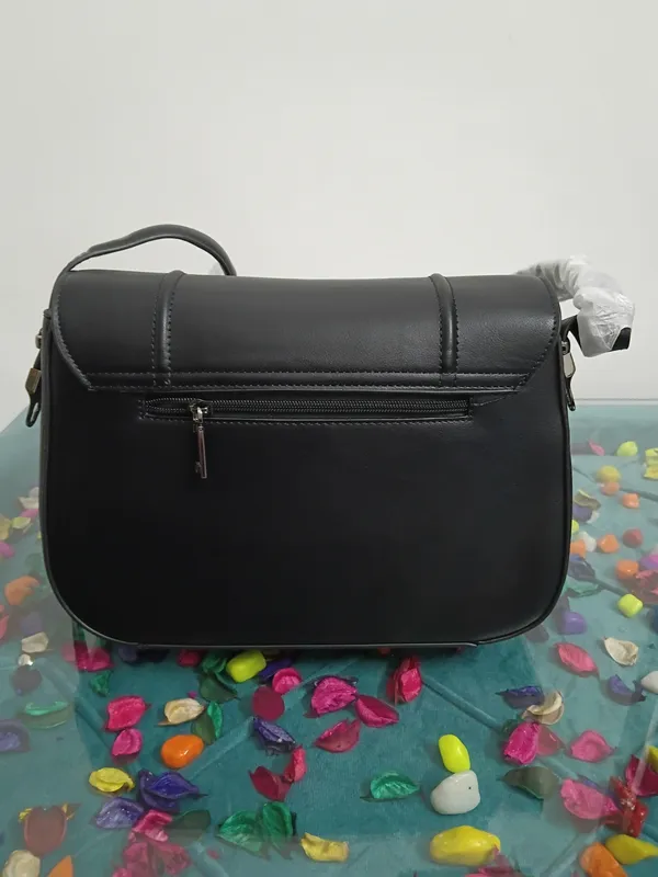 Black_Pure_Leather_Structured_Shoulder_Handbag_For_Women