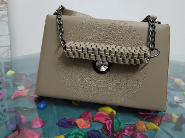 Beige_Synthetic_Leather_Embossed_Sling_Handbag_For_Women