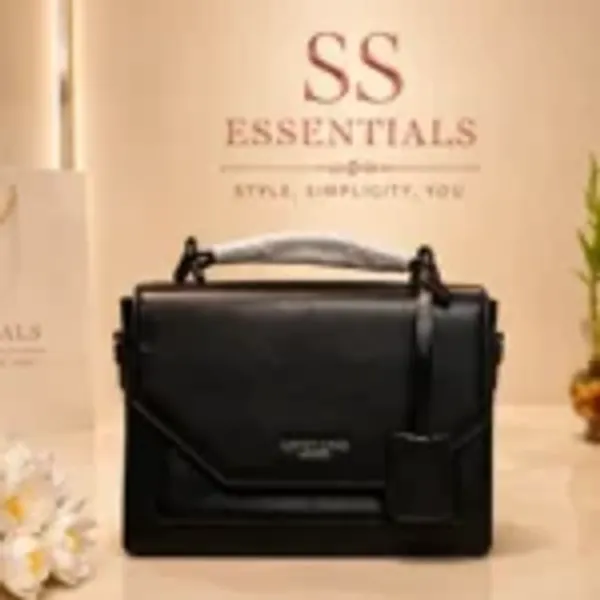 Black_Pure_Leather_Flap_Structured_Handbag_For_Women