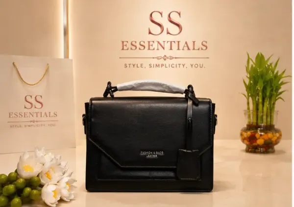 Black_Pure_Leather_Flap_Structured_Handbag_For_Women