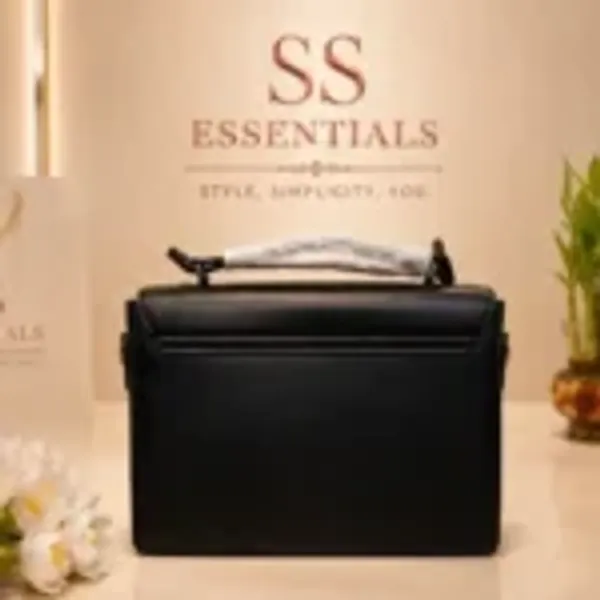 Black_Pure_Leather_Flap_Structured_Handbag_For_Women