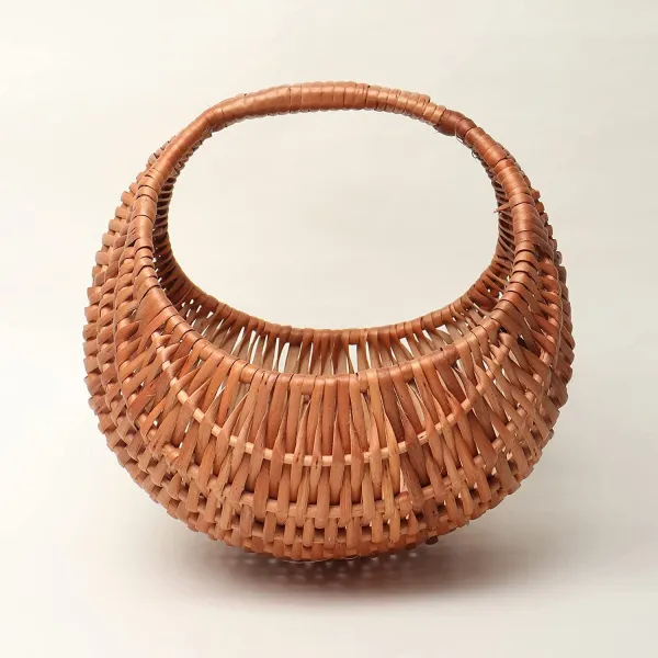 Eco_Friendly_Handcrafted_Wicker_Gift_Hamper_Decorative_Storage_Basket_20_20_18_Cm_Versatile_And_Stylish_Solution_For_Home_Gifting