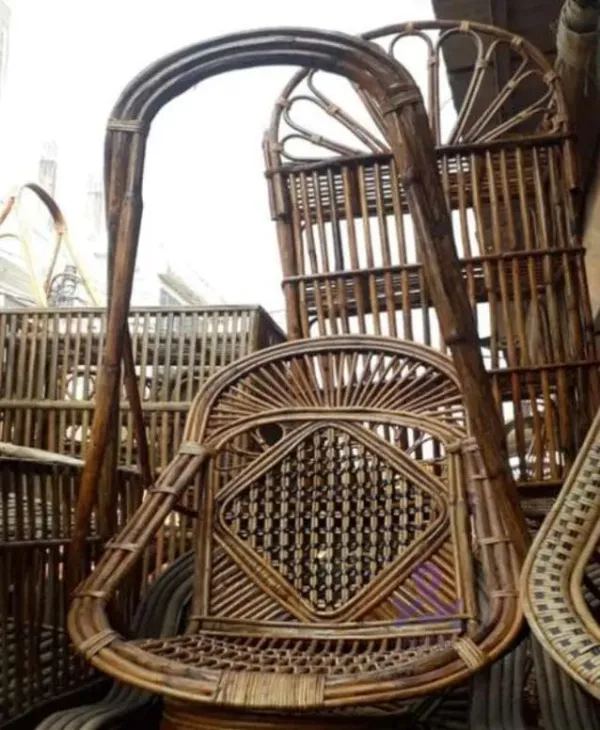 Bamboo_Cane_Swing_Chair_For_All_Ages_With_Chain_And_With_Cushion_Patang