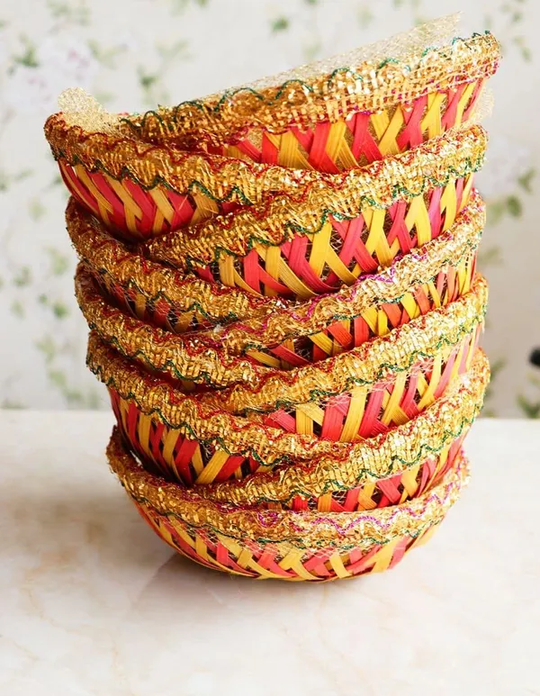 Handmade_Net_Covering_Round_Shape_Bamboo_Basket_For_Weddings_Festivals_Gift_Purpose_Basket_Yellow_Pack_Of_4_7_Inch