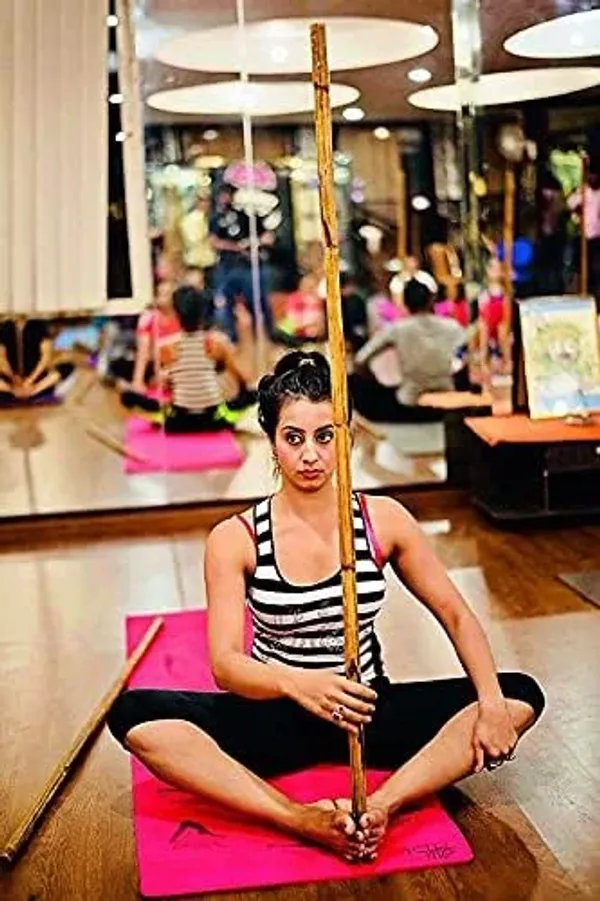 Gym_Wooden_Bamboo_Cane_Stick_For_Weight_Loss_And_Also_Use_Stick_For_Self_Defence_Stick_For_Exercise_Gatka_Bo_Staff_6_Feet_Pack_Of_1_Flexible