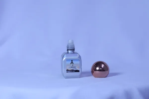 Arabian_Aura_Sweetest_Escape_Amber_Ambergris_Floral_Attar_Roll-On