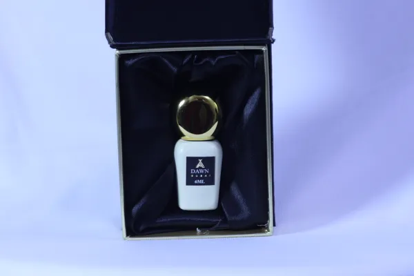 Arabian_Aura_Dawn_Oudh_Vanilla_Amber_Attar_Roll_On