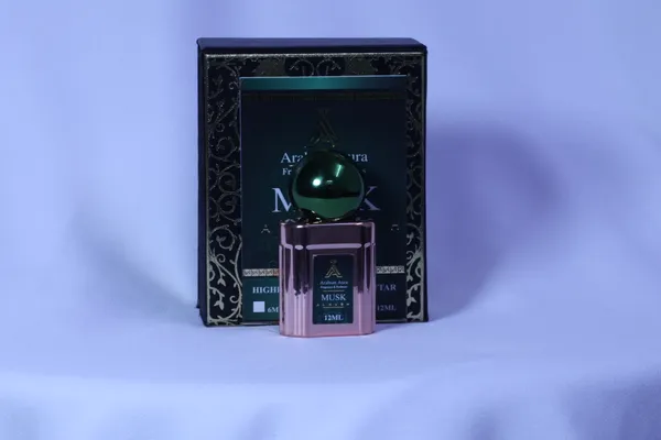 Arabian_Aura_Musk_Al_Oudh_Amber_Vanilla_Powdery_Attar_Roll-On