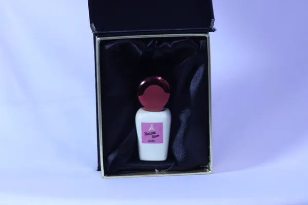 Arabian_Aura_Blossom_Bloom_Neroli_Amber_Vanilla_Attar