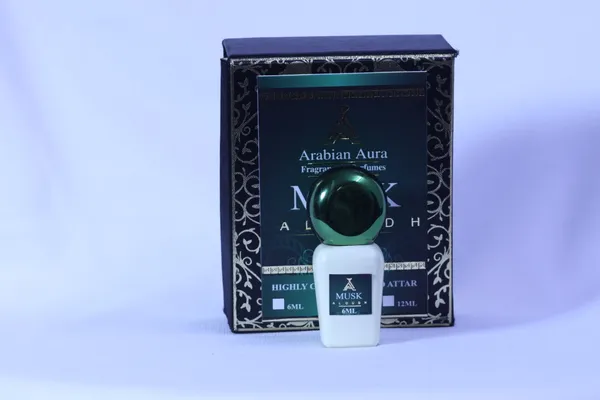 Arabian_Aura_Musk_Al_Oudh_Amber_Woody_Concentrated_Attar_Roll_On