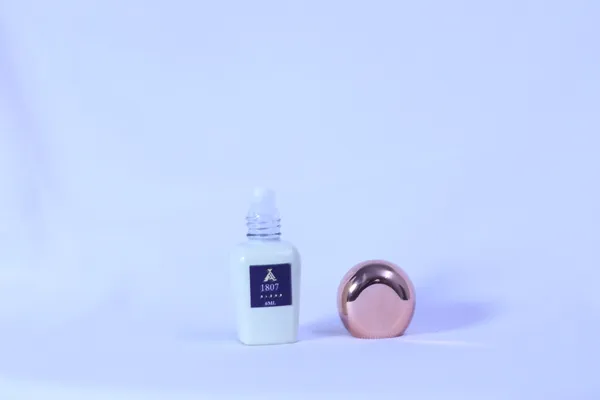 Arabian_Aura_1807_Blend_White_Musk_Woody_Attar_Roll_On