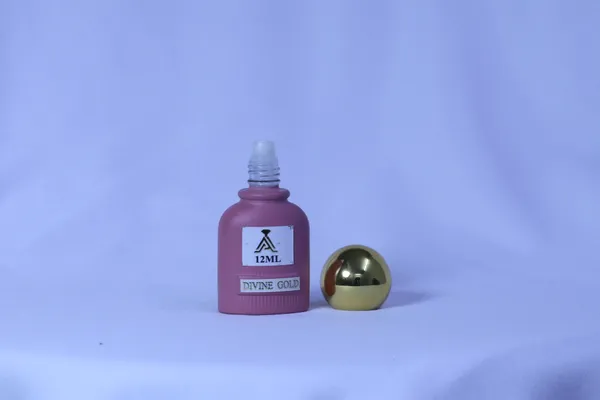 Arabian_Aura_Divine_Gold_White_Musk_Vanilla_Amber_Attar_Roll-On