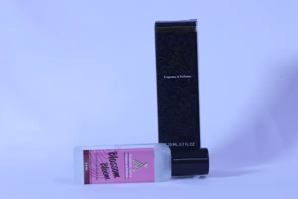 Arabian_Aura_Blossom_Bloom_Floral_Oriental_Perfume_Spray
