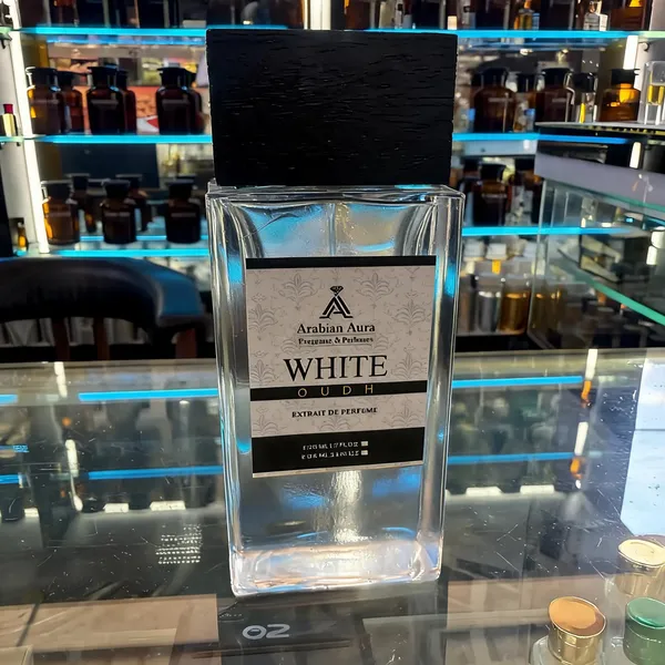 Arabian_Aura_White_Oud_Citrus_Woody_Amber_Extrait_De_Parfum
