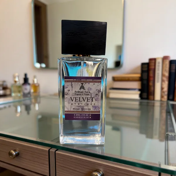 Arabian_Aura_Velvet_Rose_Agarwood_Caramel_Extrait_De_Parfum