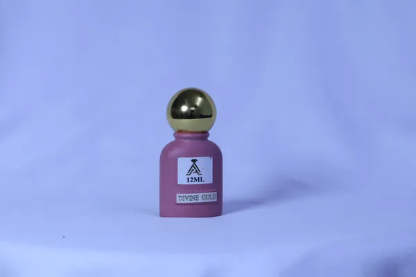 Arabian_Aura_Divine_Gold_White_Musk_Vanilla_Amber_Attar_Roll-On