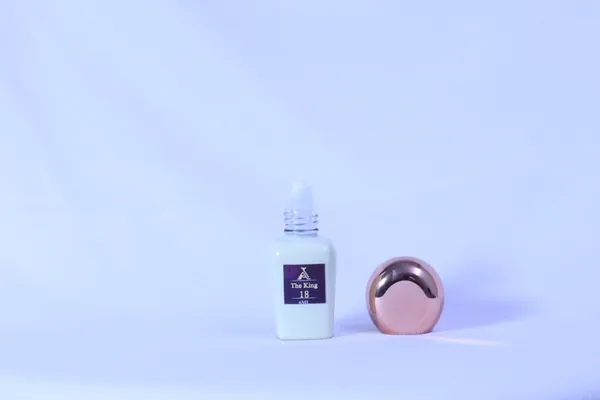 Arabian_Aura_The_King_18_Woody_Citrus_Leather_Attar