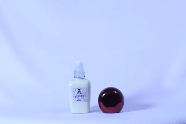 Arabian_Aura_Velvet_Mystique_Rose_Agarwood_Amber_Attar