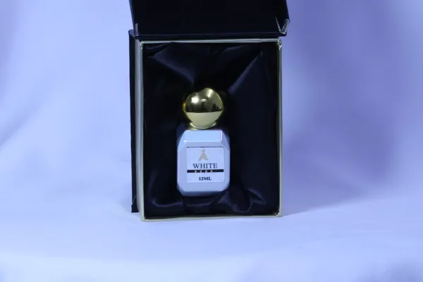 Arabian_Aura_White_Oud_Citrus_Patchouli_Woody_Amber_Attar_Roll-On