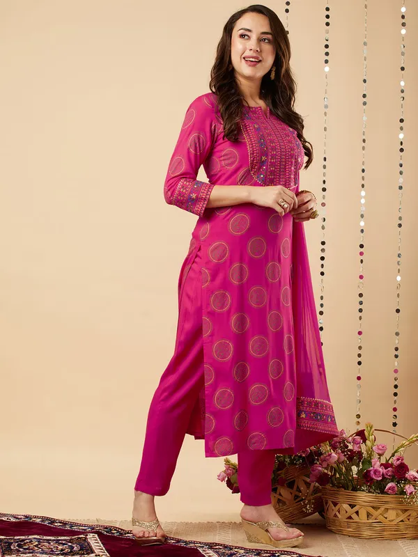 Pink_Printed_Straight_Kurta_Set_For_Women