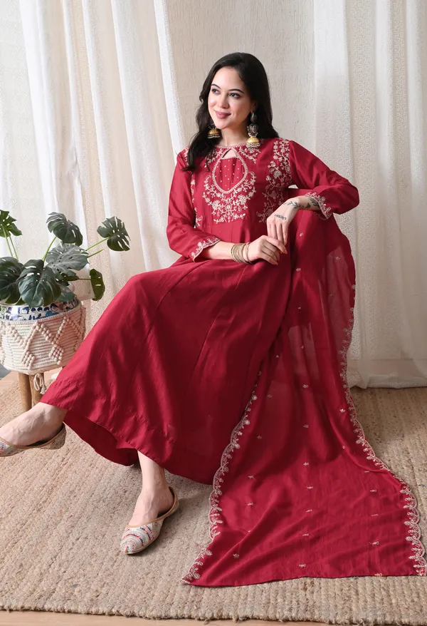 Maroon_Embroidered_Straight_Kurta_for_Women