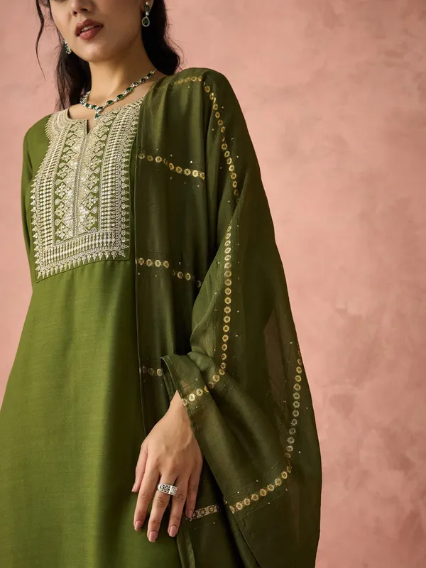 Olive_Green_Embroidered_Kurta_Set_For_Women