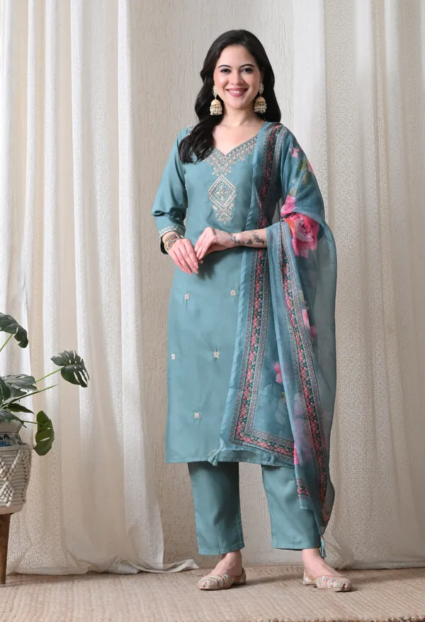 Teal_Embroidered_Ethnic_Kurta_Set_for_Women