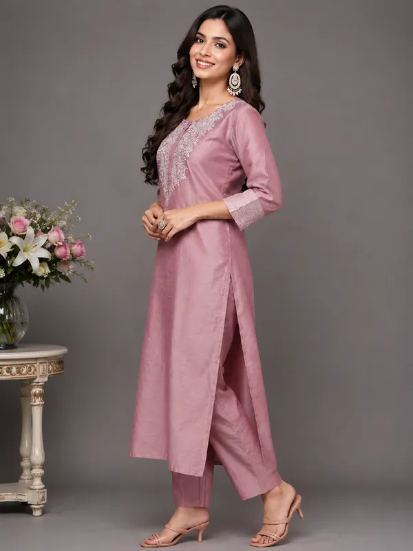 Pink_Embroidered_Straight_Kurta_Set_for_Women