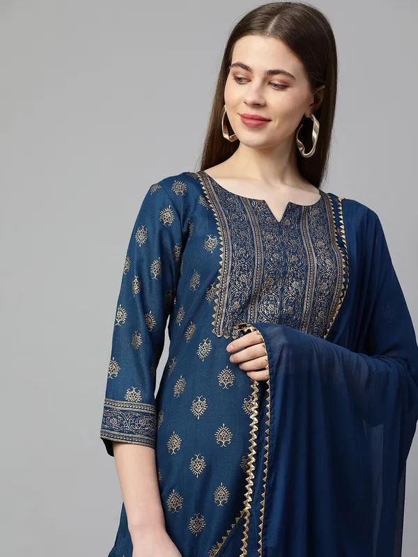 Blue_Printed_Straight_Kurta_Set_With_Dupatta_for_Women