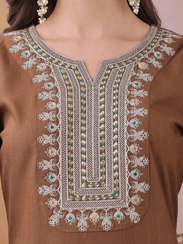Brown_Embroidered_Straight_Kurta_For_Women