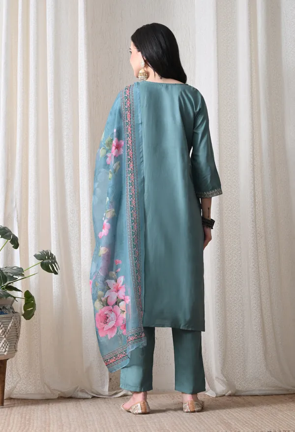 Teal_Embroidered_Ethnic_Kurta_Set_for_Women