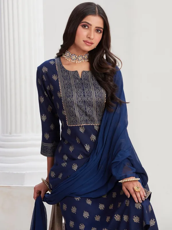 Navy_Printed_Straight_Kurta_Set_With_Dupatta_For_Women