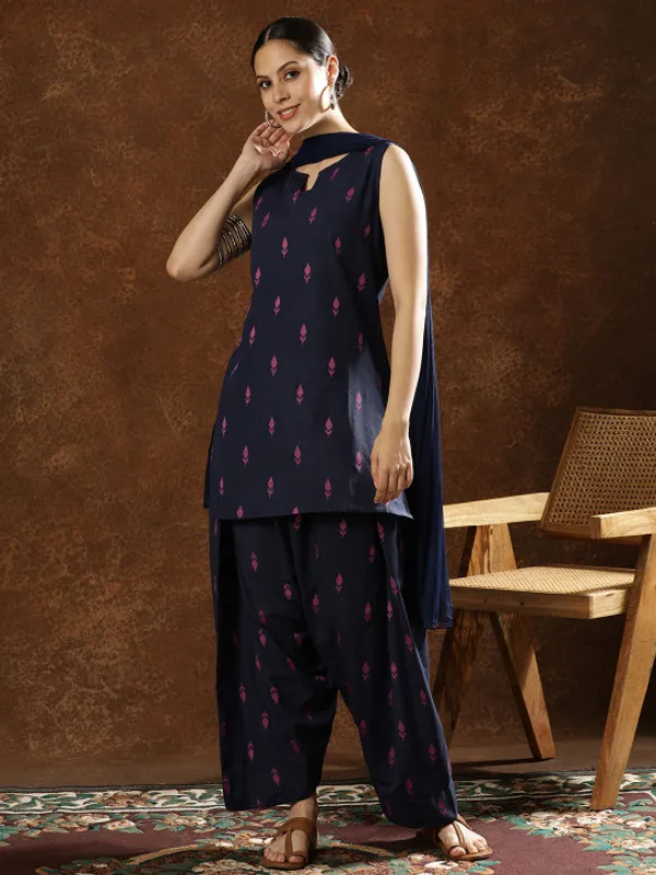 Navy_Printed_Straight_Kurta_Set_For_Women