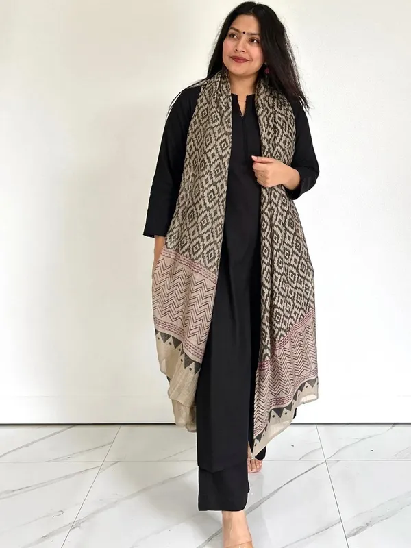 Black_Printed_Dupatta_Kurta_Set_for_Women