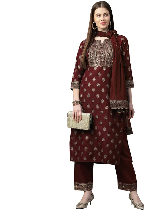 Maroon_Printed_Ethnic_Kurta_Set_for_Women