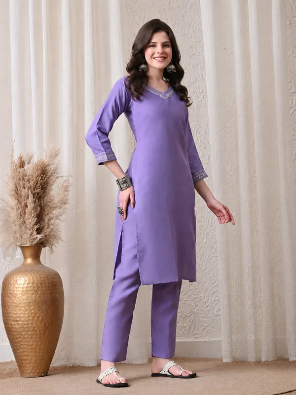 Purple_Embroidered_Straight_Kurta_Set_for_Women