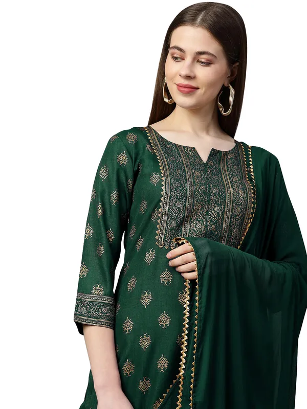 Green_Printed_Straight_Kurta_Set_for_Women