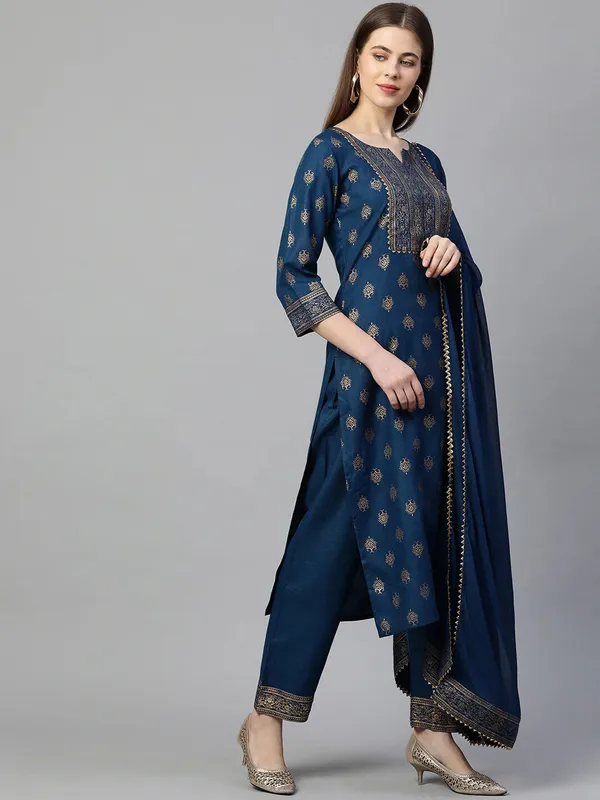 Blue_Printed_Straight_Kurta_Set_With_Dupatta_for_Women