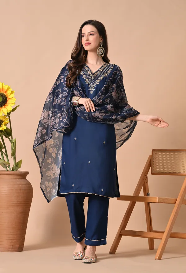 Navy_Blue_Embroidered_Kurta_Set_for_Women