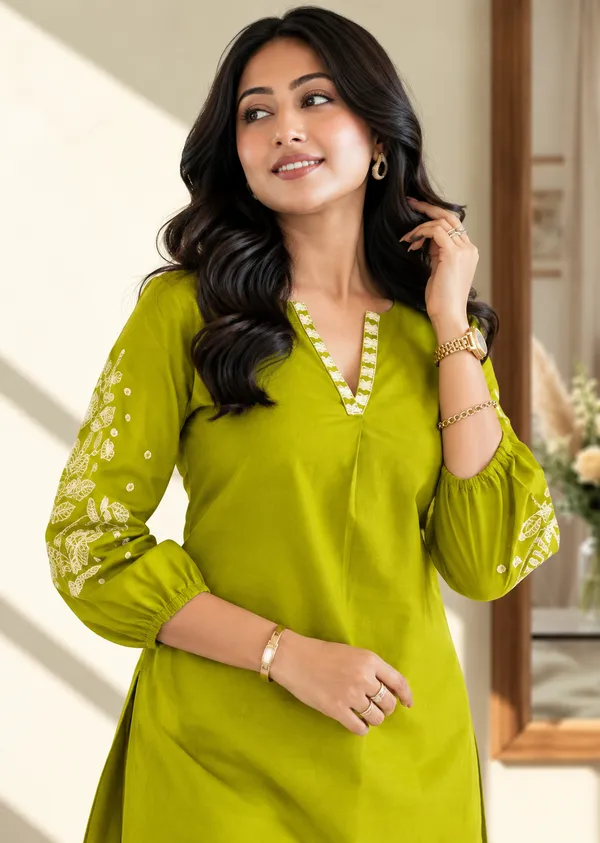 Green_Embroidered_Kurta_Pant_Set_for_Women